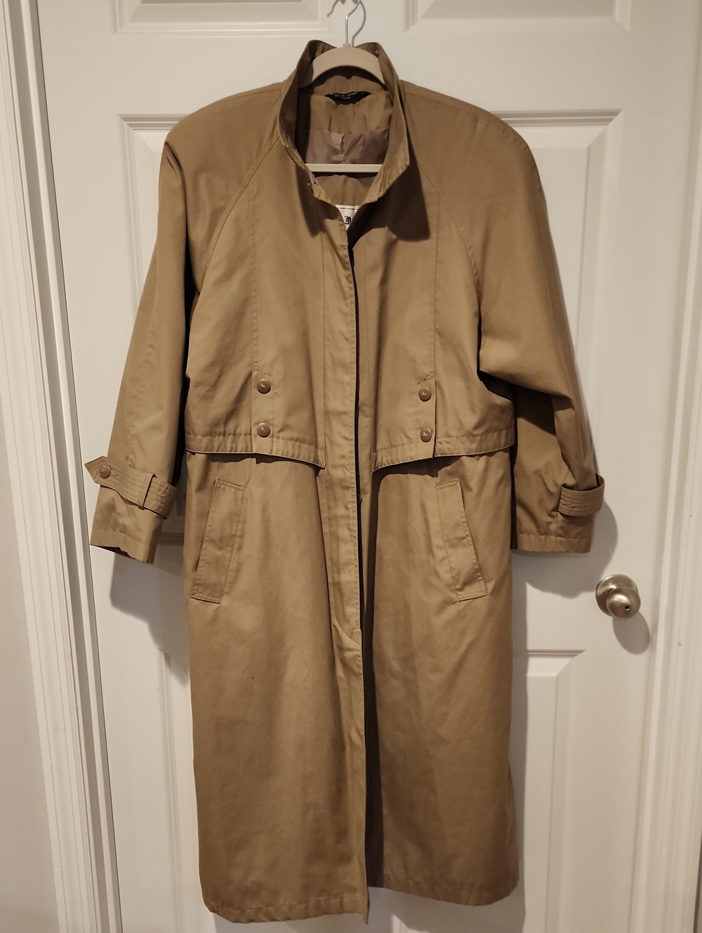 Classic Women's Tan Trench Coat
